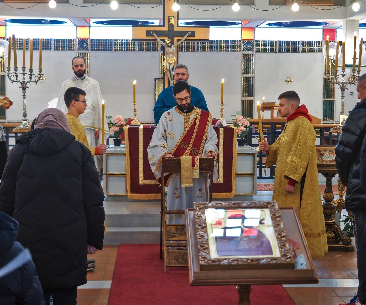 Детињци у новом бечком храму