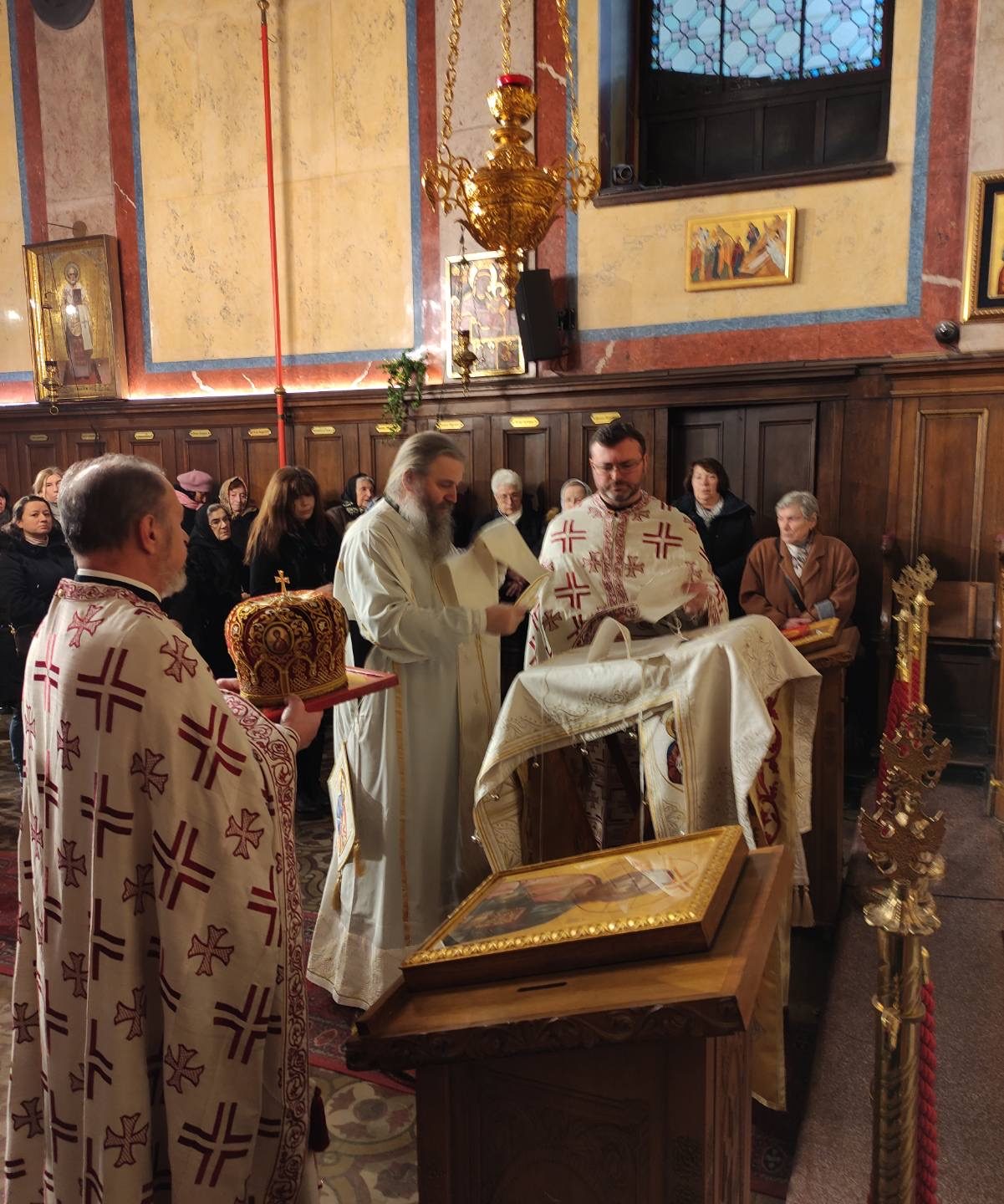 Епископ Андреј на Сретење служио у Саборном Храму Светог Саве у Бечу
