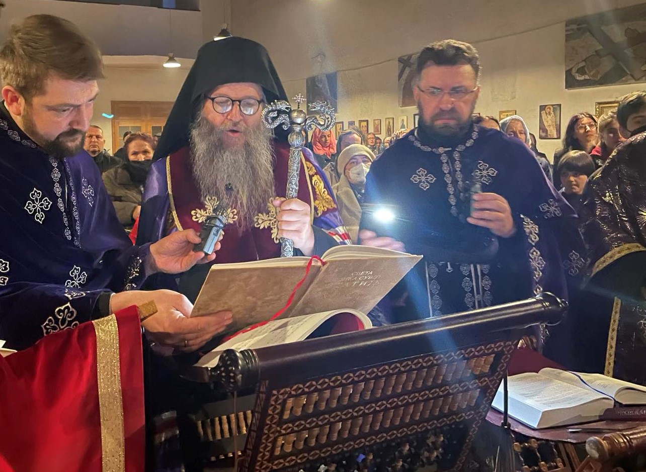 Велики петак у Богородичином храму