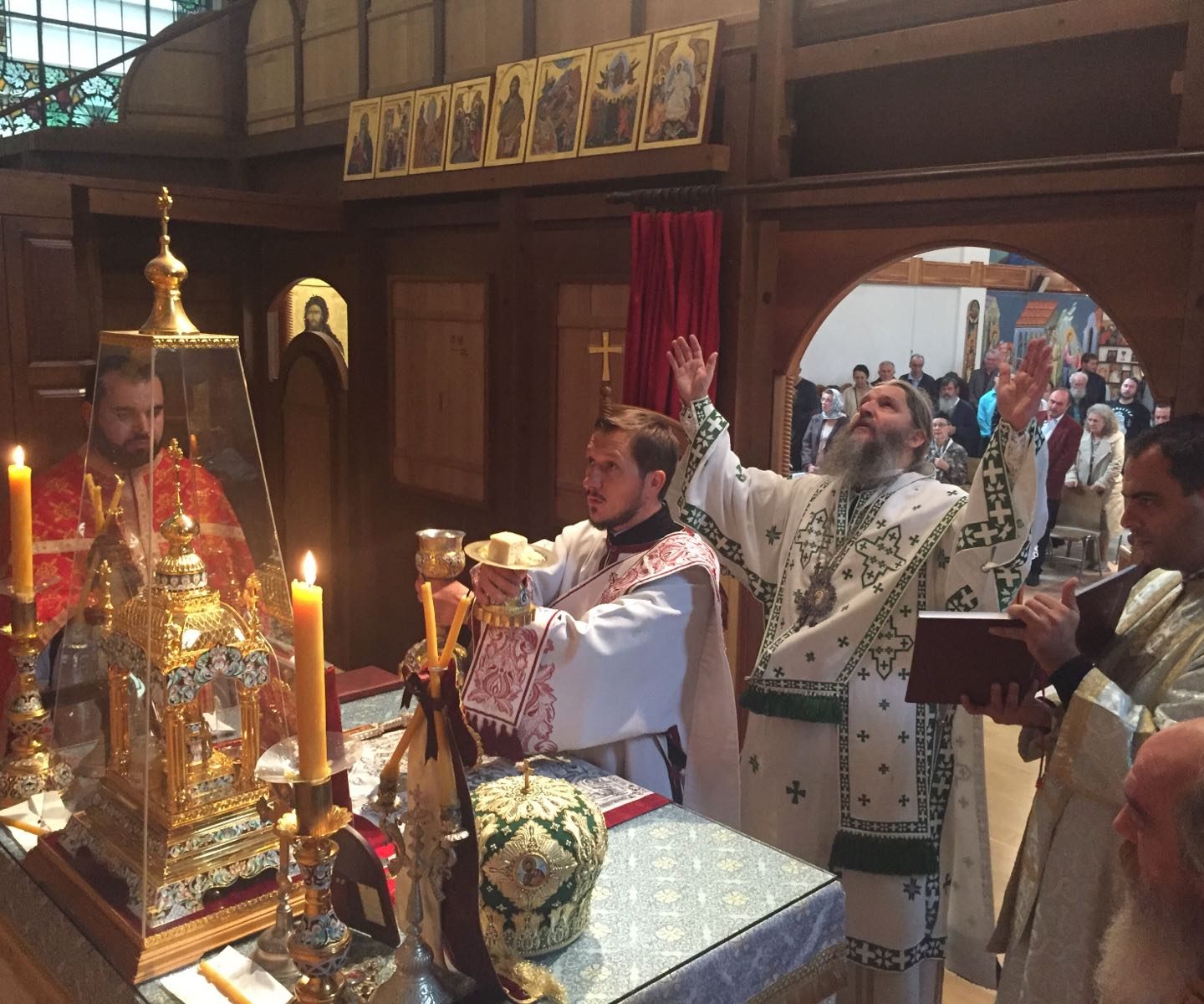 Крстовдан у Цириху и важни пријеми Епископа Андреја