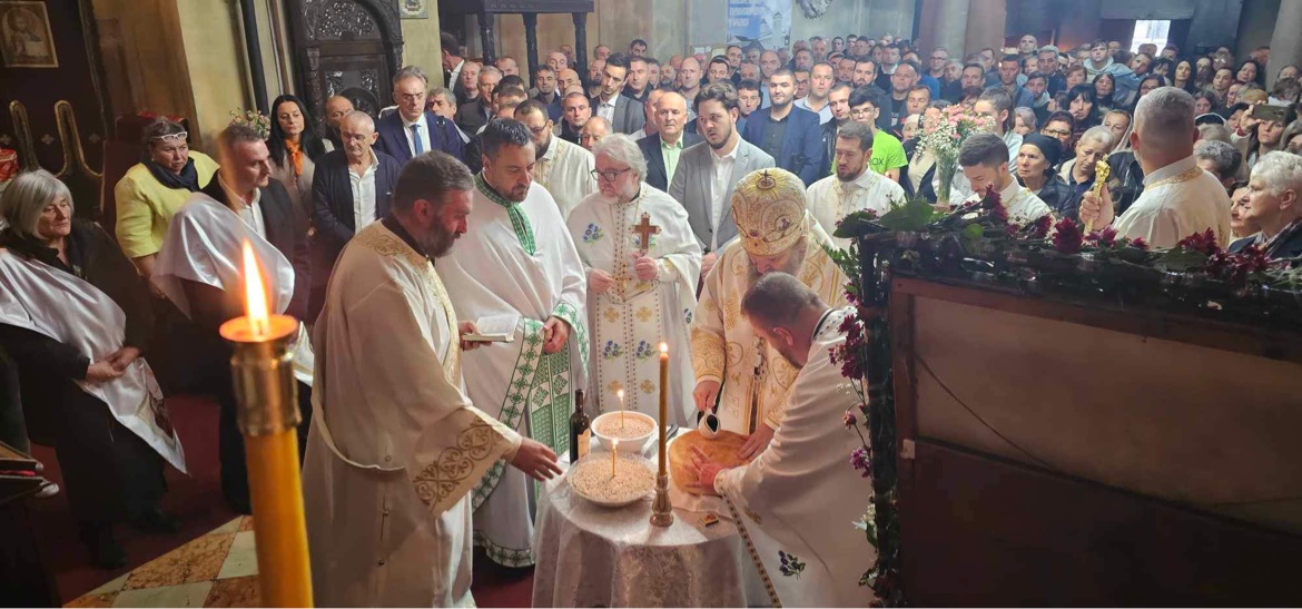 Епископ Андреј на храмовној слави у Вићенци