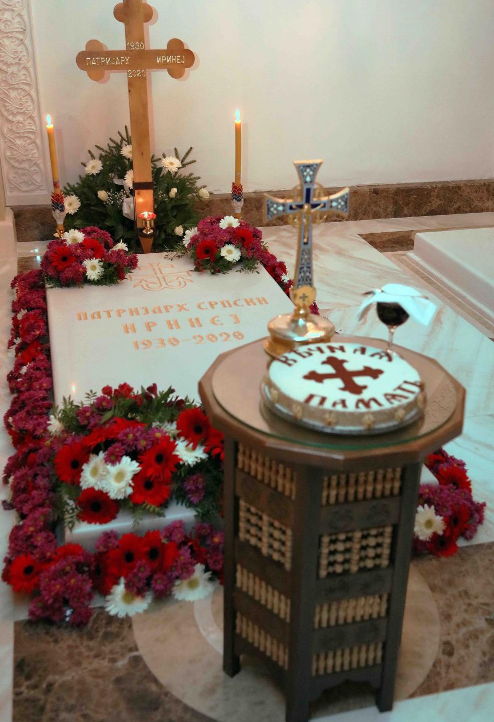 Патријарх Порфирије: Патријарх Иринеј је био једно са својим народом као што је био једно са Христом