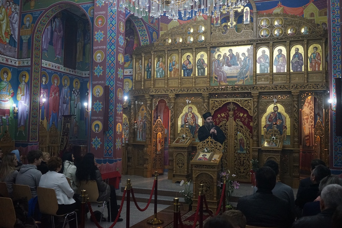 Епископ Андреј у парохији бернској