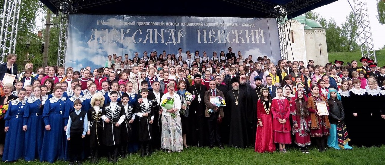Подмладак хора „Богородичин“ на фестивалу у Русији