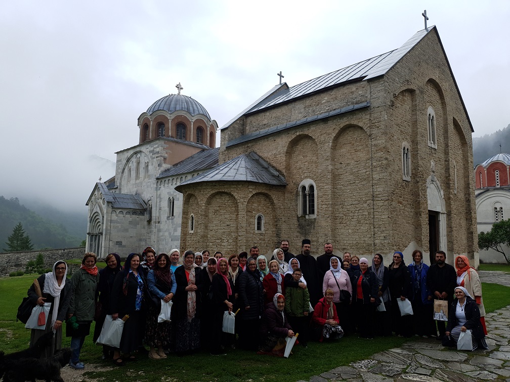 Коло српских сестара „Жене Мироносице“ на поклоничком путовању