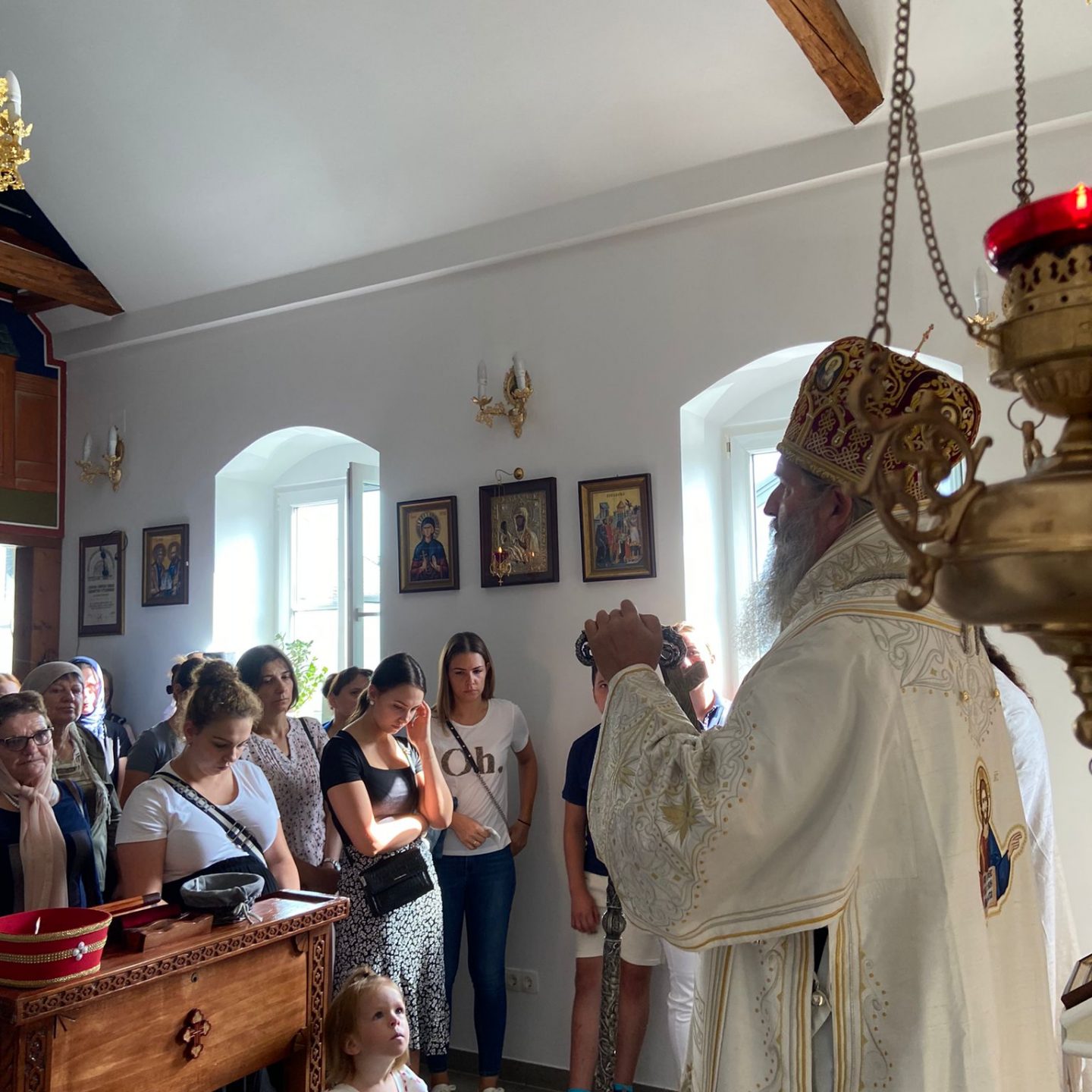 Епископ Андреј служио Свету архијерејску литургију у Тулну