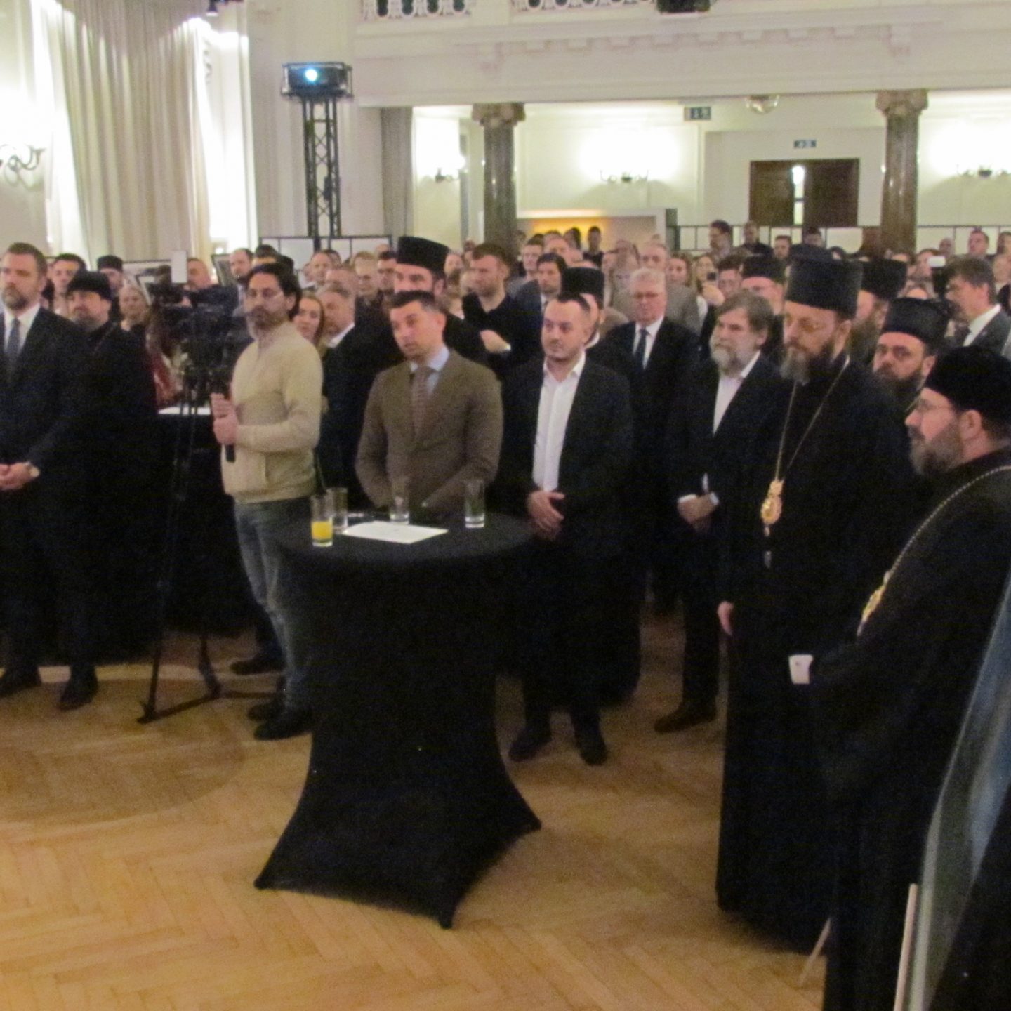 Изложба светлописа Српске Царске лавре Манастира Хиландара са Свете Горе