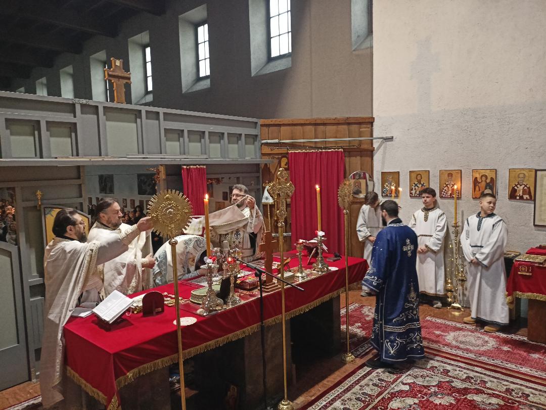 Архијерејска Литургија у Недељу о митару и фарисеју у бечком Храму рођења Пресвете Богородице