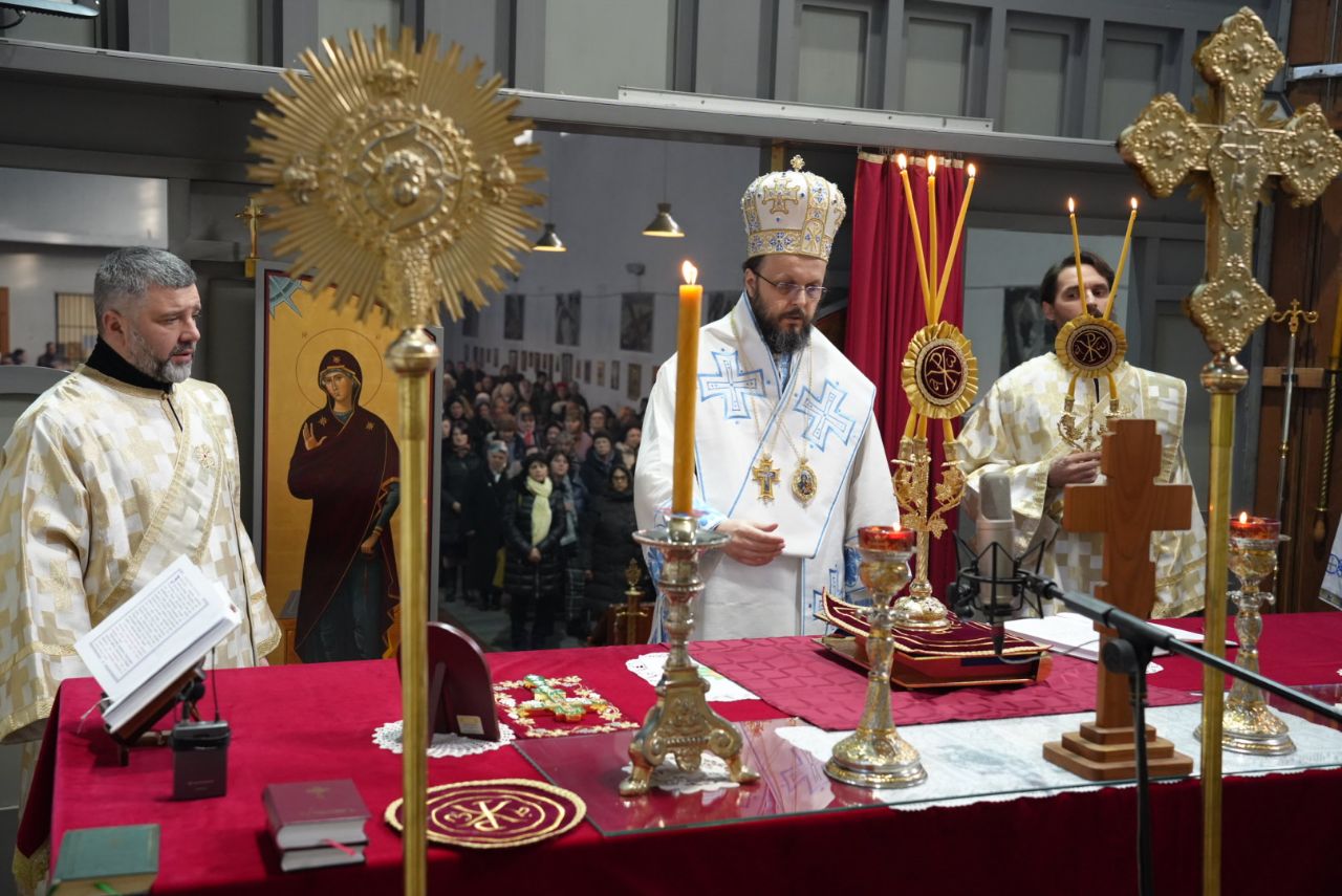  Епископ мохачки г. Дамаскин служио у Храму Рођења Пресвете Богородице у Бечу