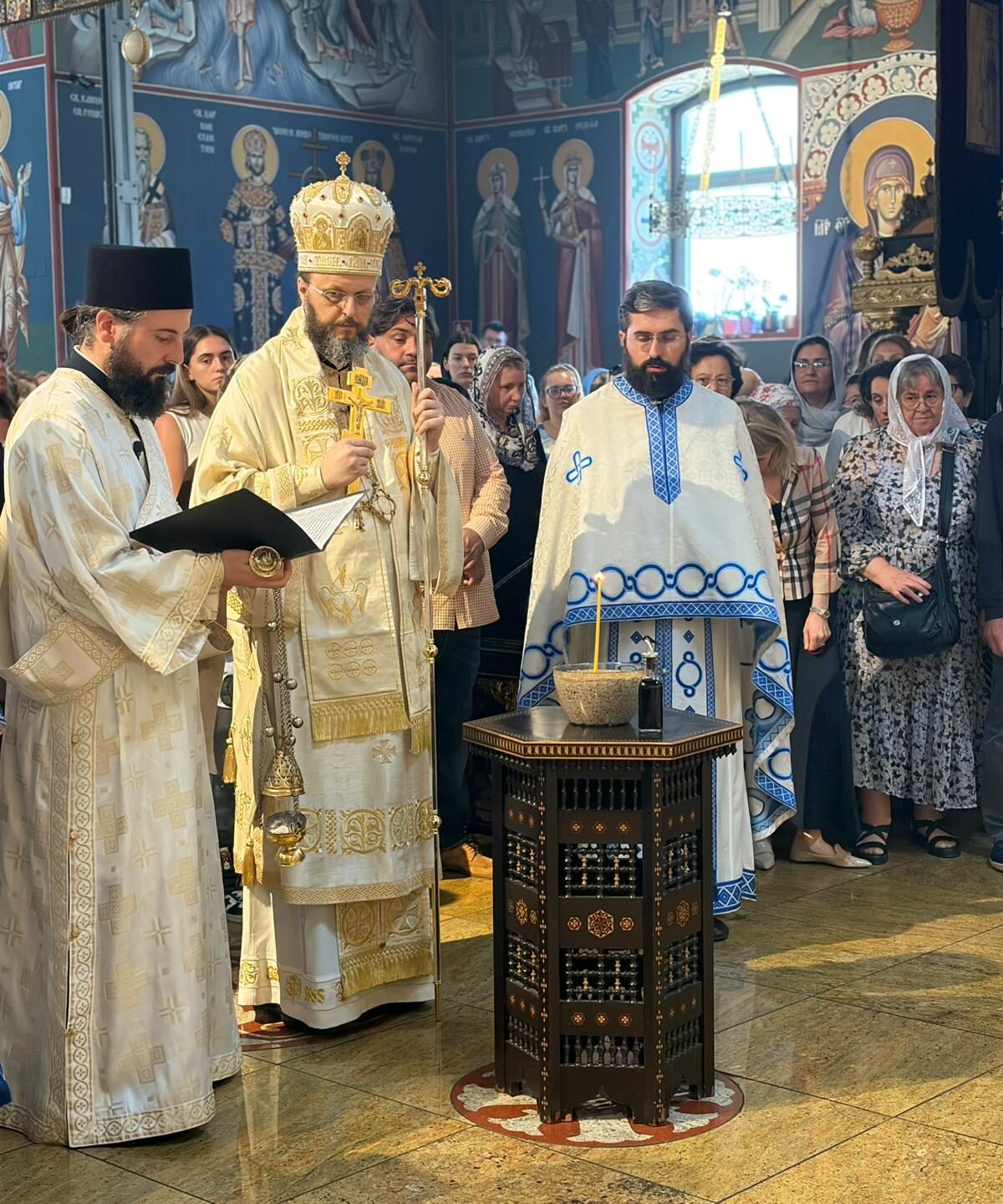 Света архијерејска Литургија на Видовдан