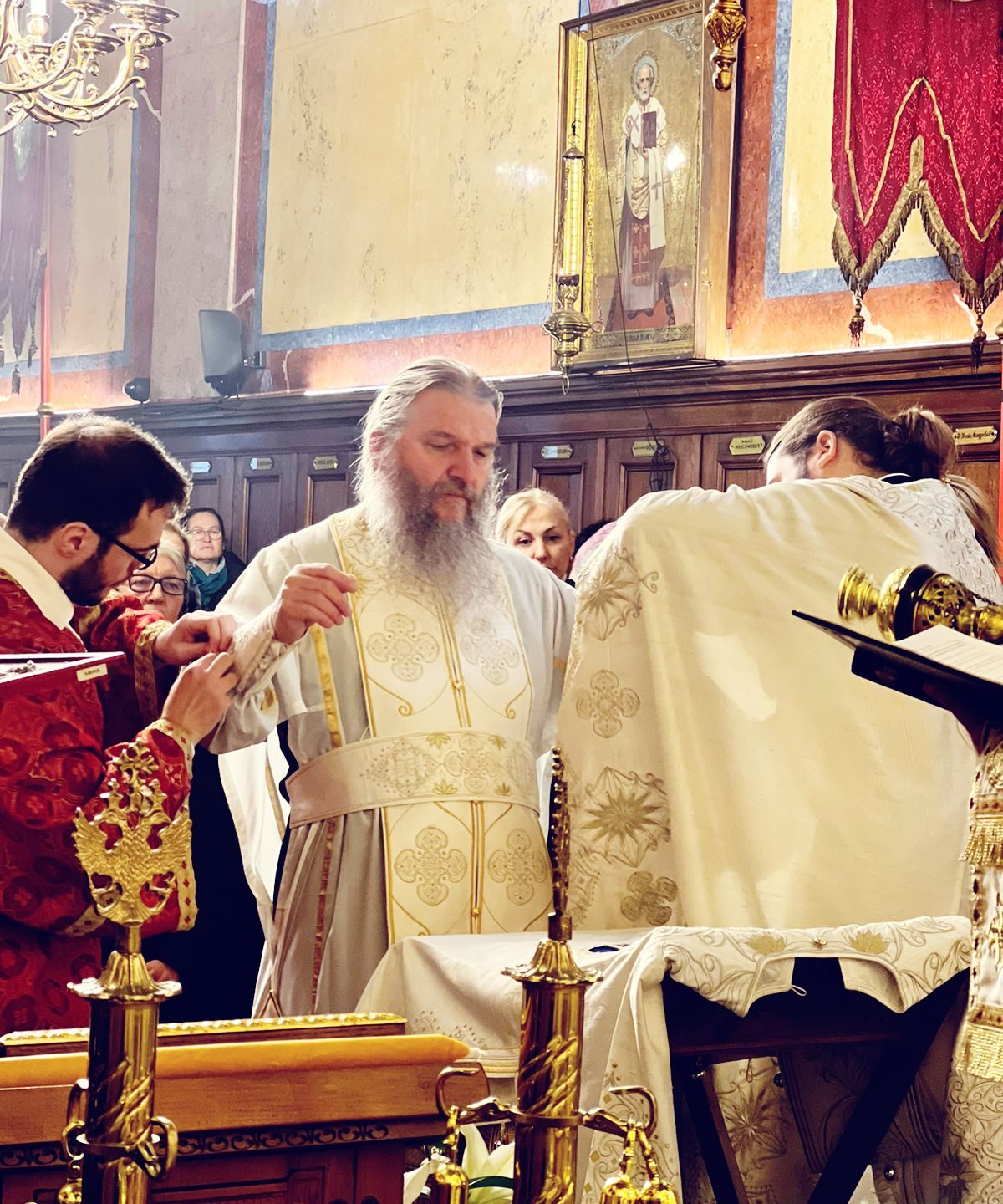 Епископ Андреј служио у Саборном храму на празник Светог Архангела Михаила