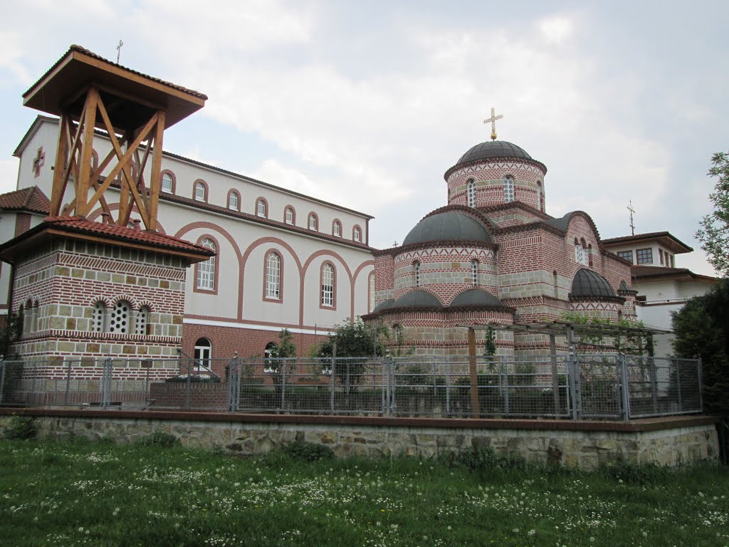 Архијерејска Литургија у Храму Светог Саве у Хановеру