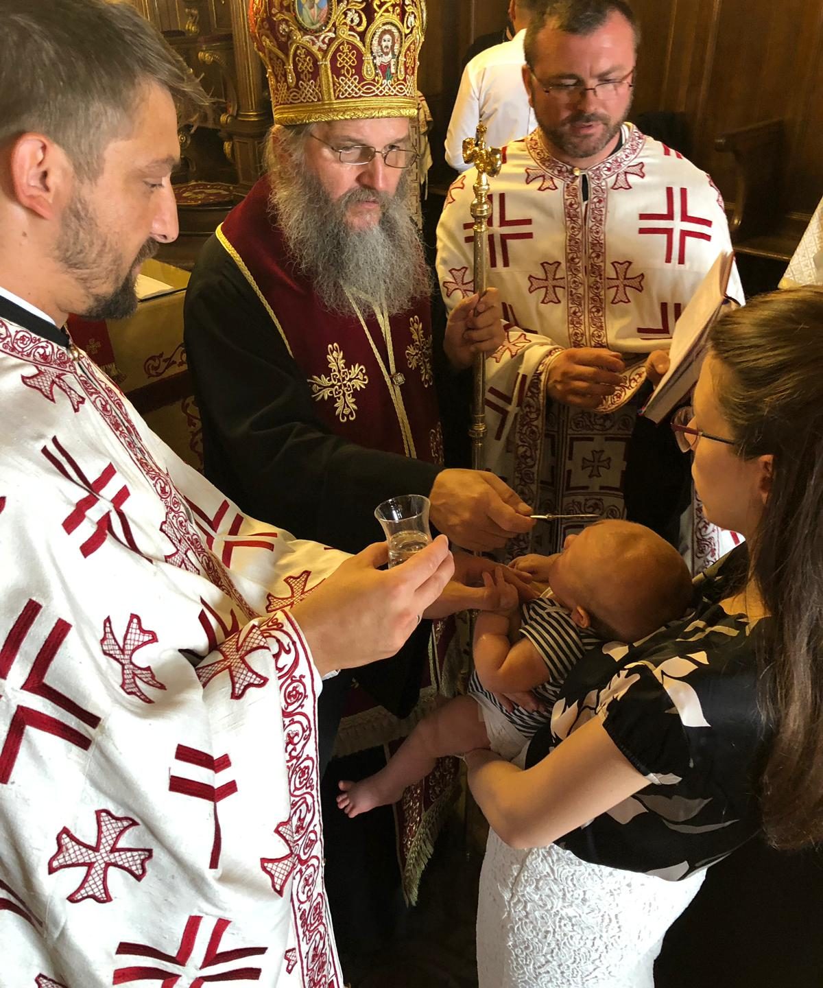 Крштење у Саборном храму у Бечу