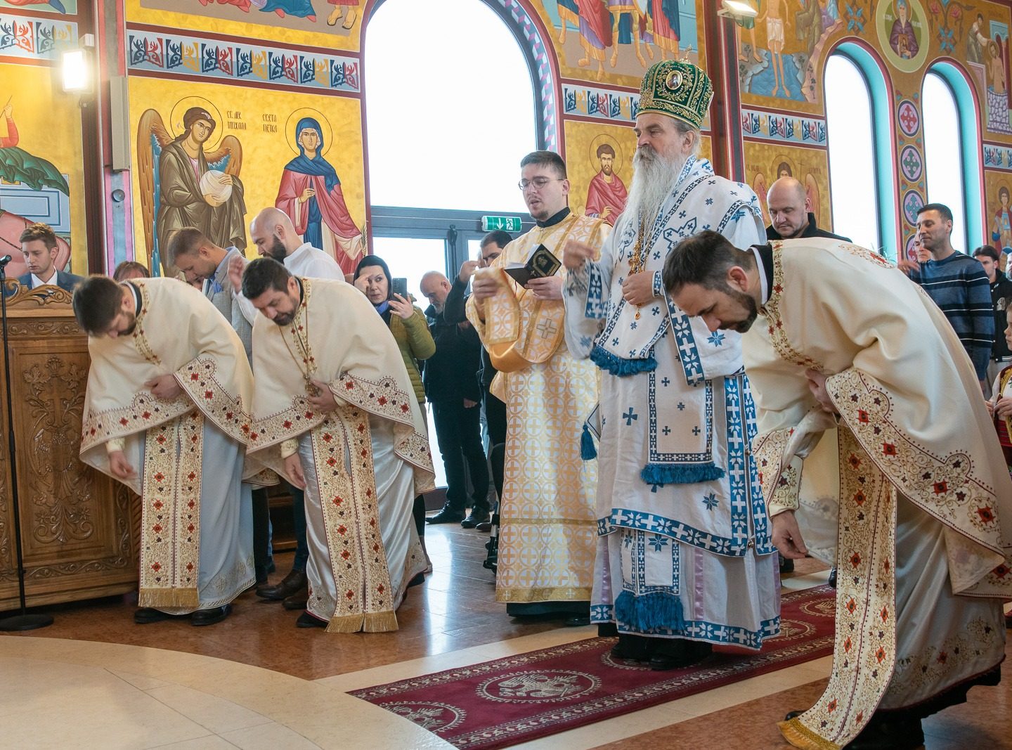 ВЛАДИКА ТЕОДОСИЈЕ У САЛЦБУРГУ